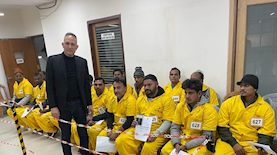אלדד ניצן בתהליך גיוס עובדים בהודו, צילום: מורג ביטן